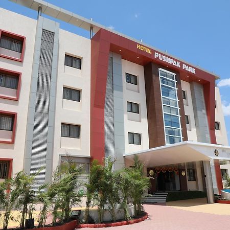 Hotel Pushpak Park Osmanabad Экстерьер фото